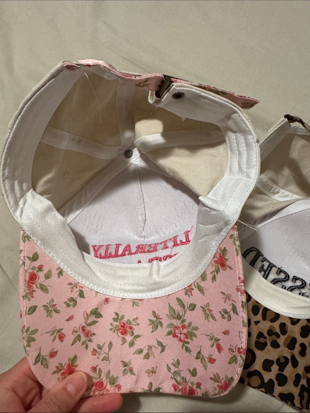 Women’s hat bundle - Picture 4 of 8